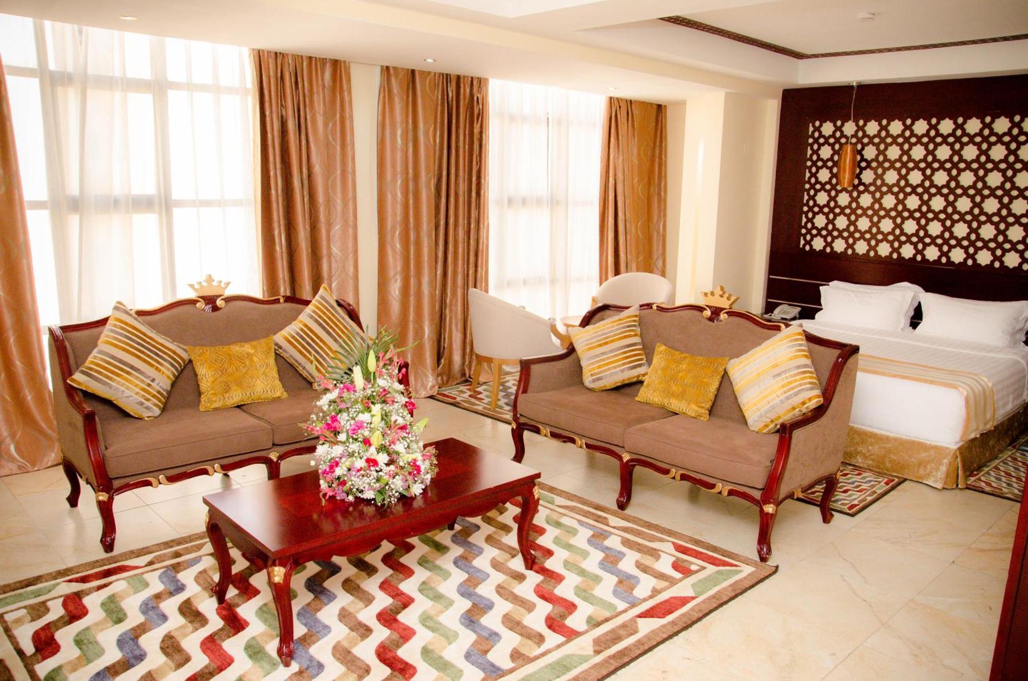 Saab Royale Hotel Nairobi Exteriér fotografie